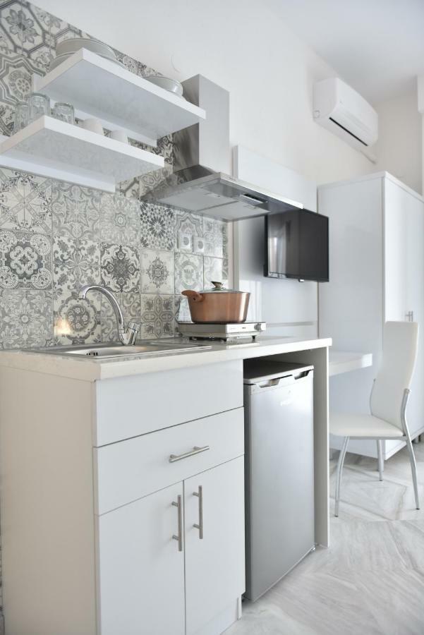 Ilion Luxury Apartments 艾斯普罗瓦塔 外观 照片
